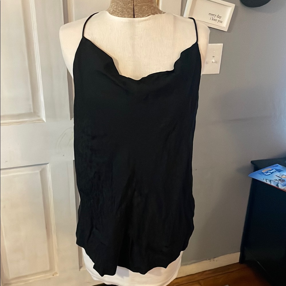 Black Scoop Neck Sleeveless Camisole